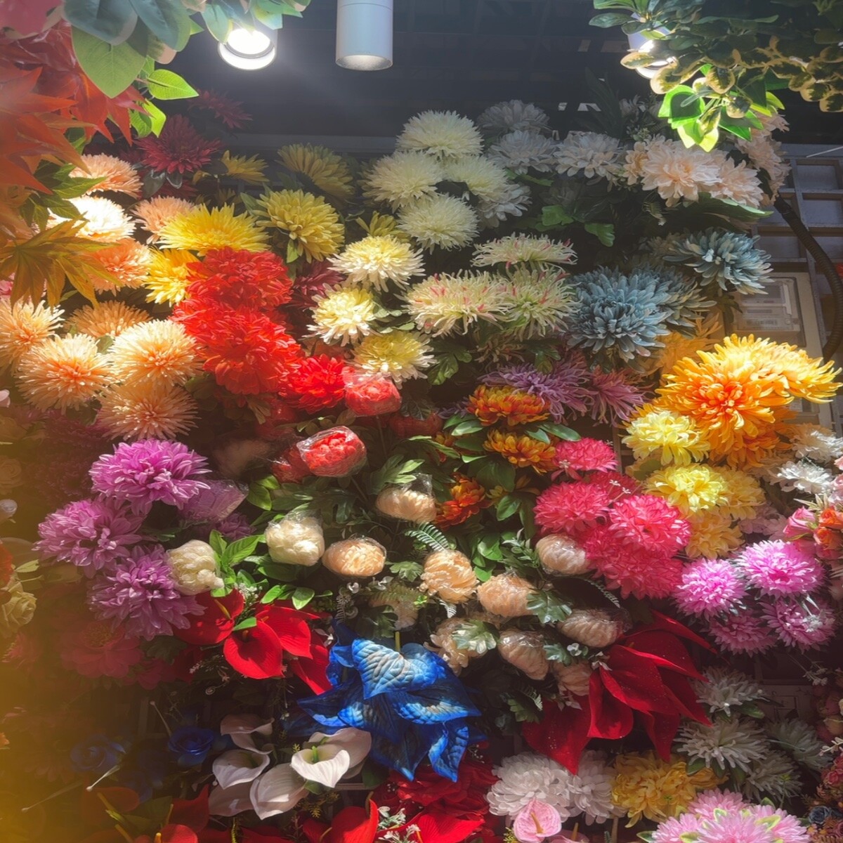 Artificial Flowers & Plants