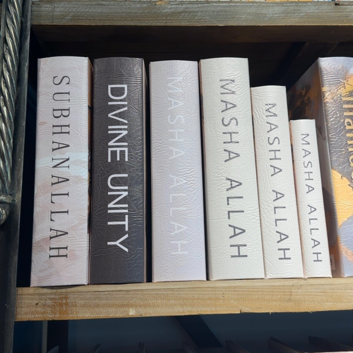 Book-Shaped Boxes Wholesale China