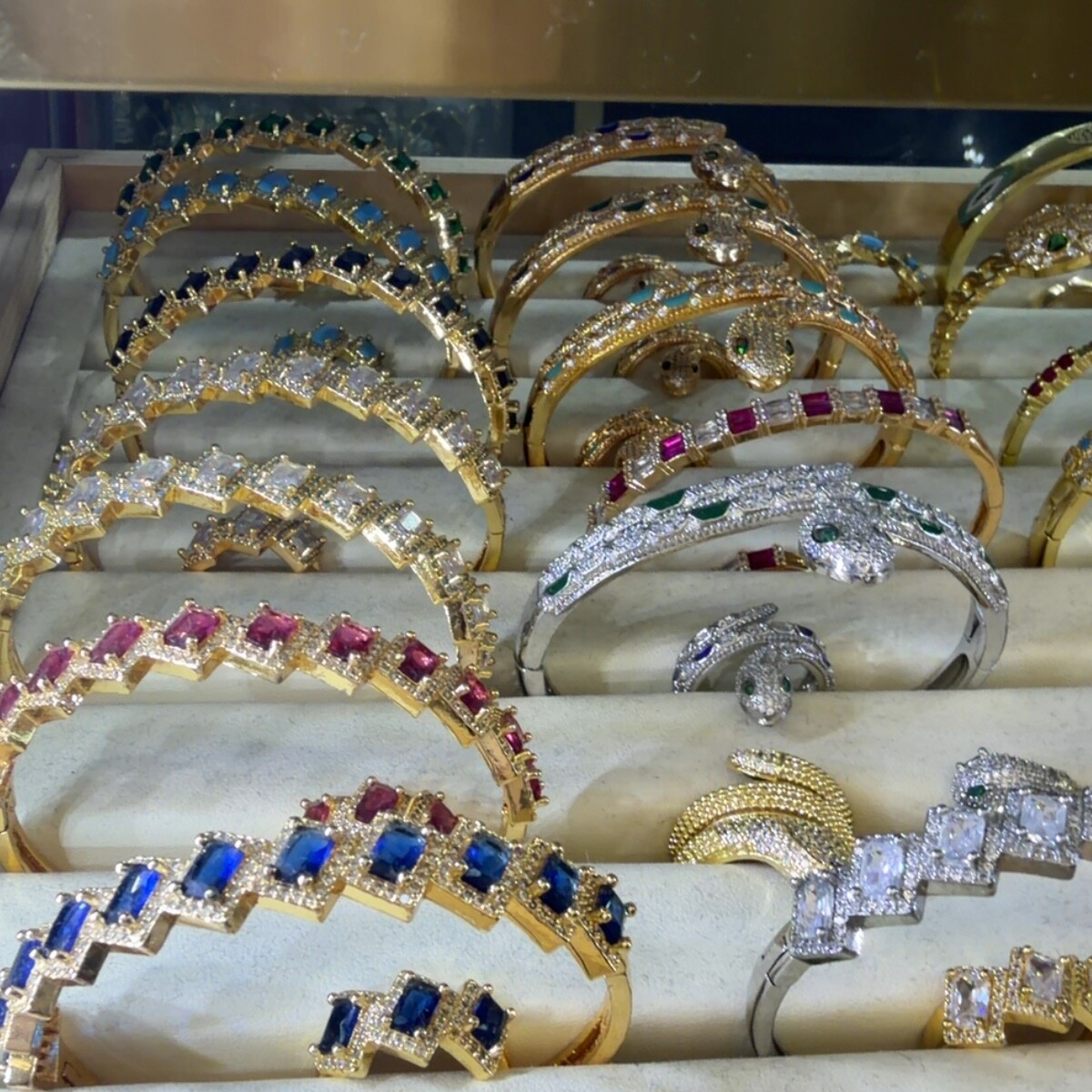 Decorative Bracelets Wholesale China
